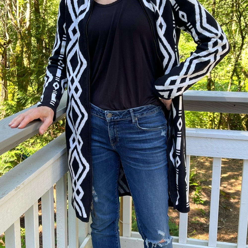 CHICO’s Long zip front cardigan